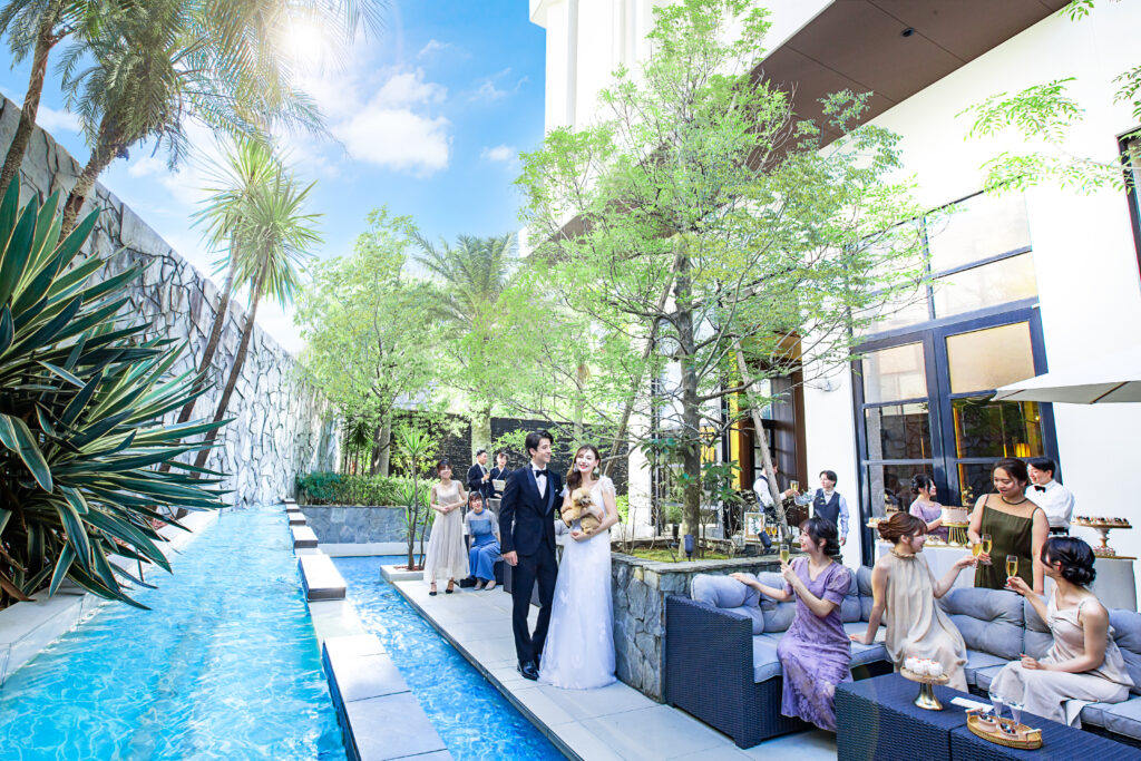 名古屋の結婚式場ビアンカーラヒルサイドテラス。開放感抜群の貸切テラスでアットホームな一日を。